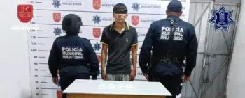 SSC de Huejotzingo detiene a tres hombres y asegura droga y vehículos robados