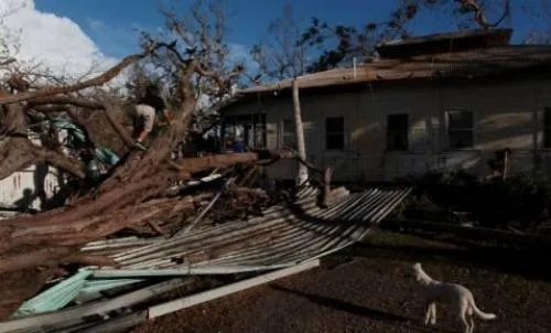Puerto Rico sigue sin agua y electricidad a 11 días del paso del huracán