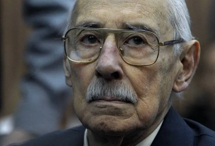 Videla obtiene sentencia de por vida