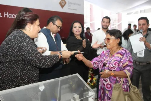 SEDIF entrega boletos para eventos culturales y deportivos