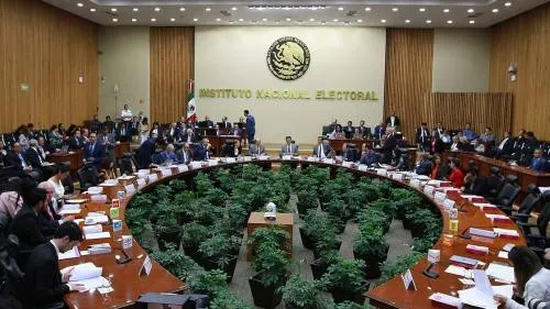 El INE; o la bebe, o la derrama