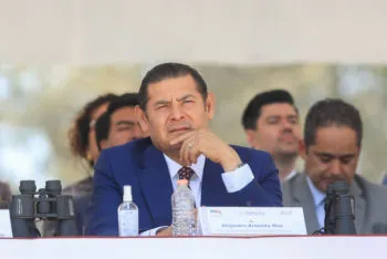 Alejandro Armenta instruye atención inmediata a madres buscadoras en Puebla