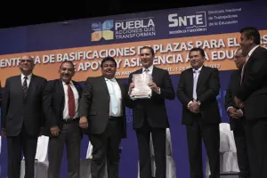 Líder docente niega que basificaciones sean operación política