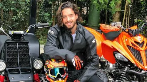 Trollean a Maluma por usar mal photoshop
