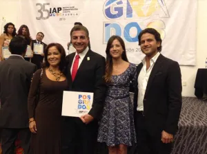 Recibe Tony Gali constancia de Doctorado en Administración Pública