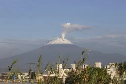 Prevalece moderada actividad del Popocatépetl