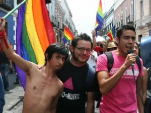 Comunidad LGBT marcha a favor de dignidad y diversidad sexual