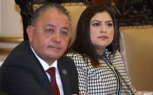 Rivera Vivanco avala incremento a transporte y anuncia apoyos a las familias