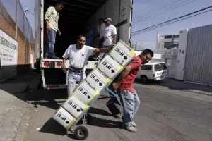 IFE resguardó más de 10 mil credenciales de lectores incumplidos