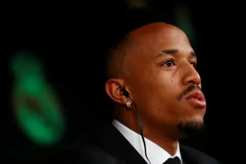 Defensa Éder Militão es presentado con Real Madrid