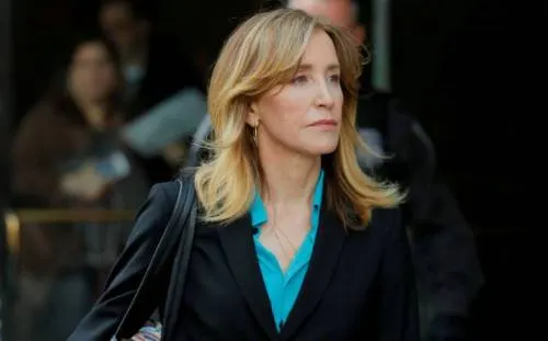 Felicity Huffman se declara culpable en escándalo de admisiones universitarias