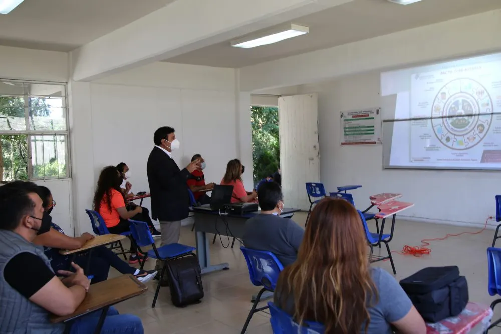 Realiza SEP “Taller intensivo de capacitación docente”
