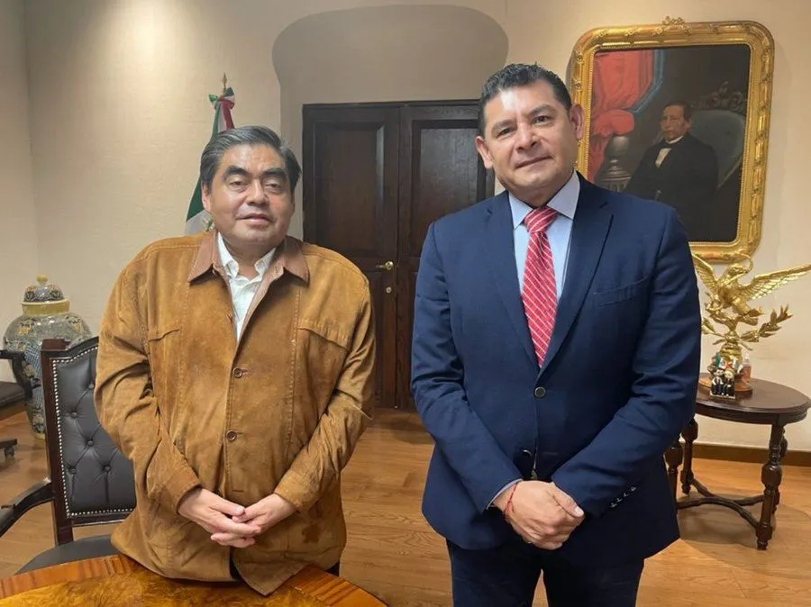 Tras elección, Armenta se reúne con el gobernador Barbosa
