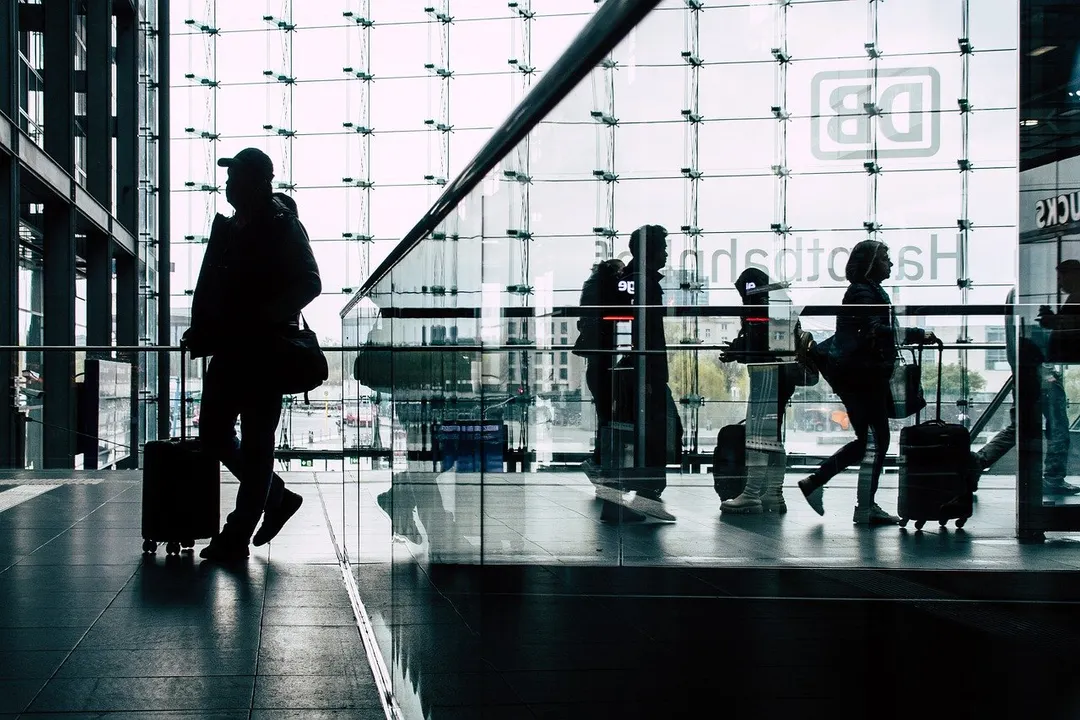 ¿Está mal viajar, por?… lo que piensa Armenta