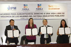 Firman acuerdo contra violencia hacia trabajadoras de la educación