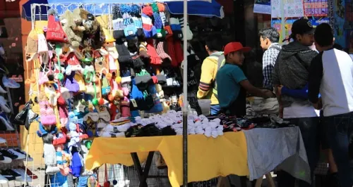 San Andrés realiza operativo para retirar ambulantaje en la 14 sur y parque intermunicipal
