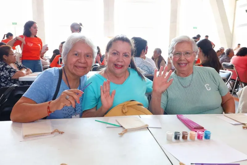 smdif-pue-encuentro-adultos-mayores-universitarios