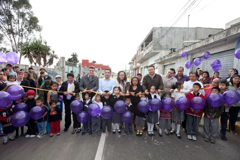 Ayuntamiento entrega calle pavimentada en San José los Cerritos
