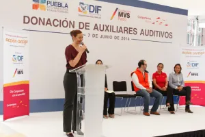 SEDIF, Fundación MVS y Compartamos Banco donan 700 auxiliares auditivos