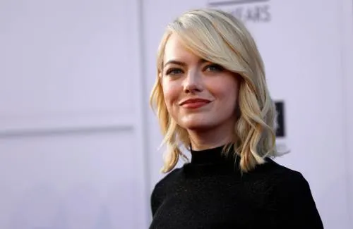Emma Stone supera a Jennifer Lawrence como la actriz mejor pagada