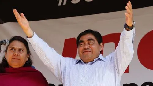 Confirma Miguel Barbosa que sí buscará la candidatura de Morena a la gubernatura de Puebla