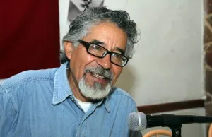 Anuncian maestros disidentes de Puebla apoyo a Abraham Quiroz