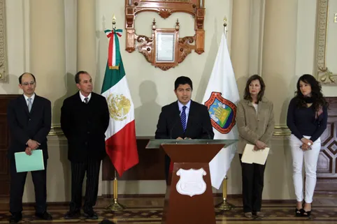 Eduardo Rivera justifica salida de miembros del PAN