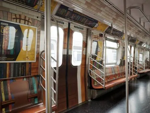 Nueva York convierte vagón del metro en biblioteca