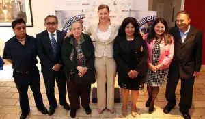 SEDIF recibe en NY donativo por más de 6 mil dólares para Beca un Niño Indígena
