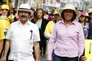 Roxana Luna pide respetar derechos laborales