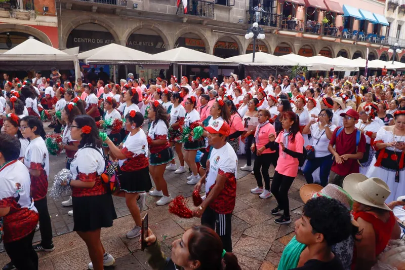 Encabeza Pepe Chedraui activación física masiva por Fiestas Patrias 2025