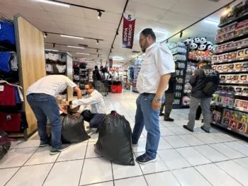Tiendas chinas genera desaparición de 80 mil empleos en industria textil y de calzado