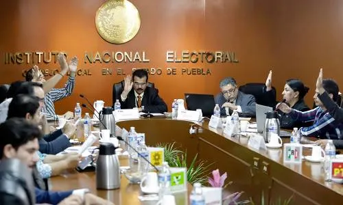 INE no aprueba medidas cautelares contra Cárdenas, pero continúa investigación