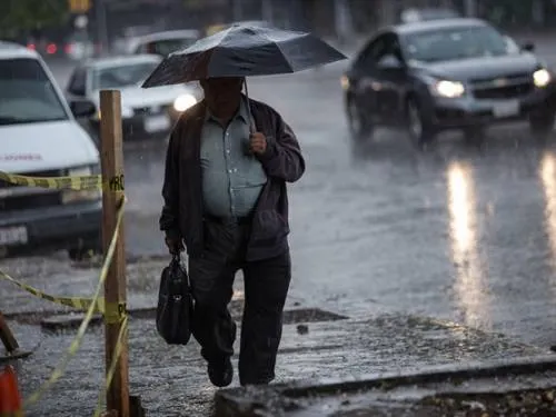 Prevén lluvias y fuertes vientos en el país