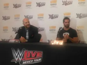 Luchadores de la WWE esta noche en Acrópolis Puebla