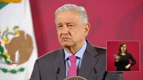 AMLO dice que seguirá viajando sin escoltas porque no tiene “nada que temer”
