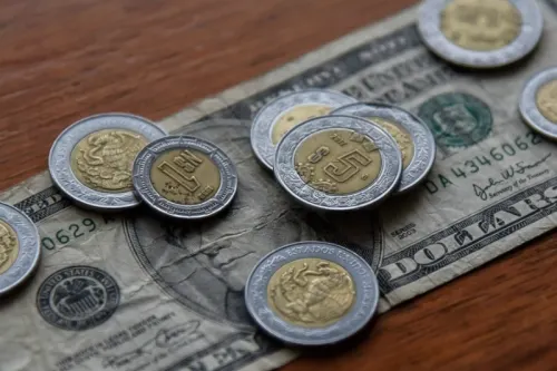 Dólar logra máximo histórico de $23.17; hay temor por recesión