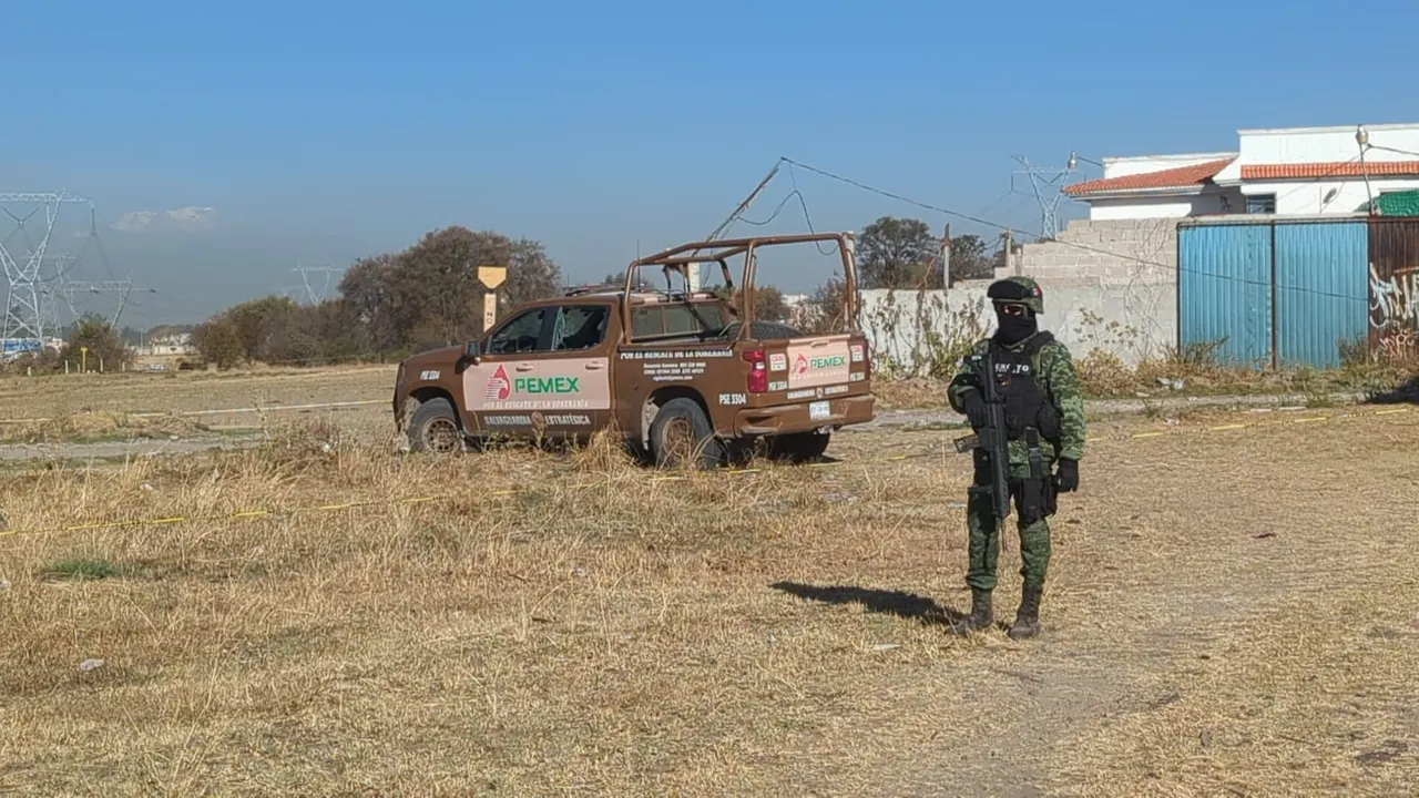 Guachigaseros balean a personal de Pemex