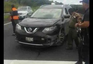 Balean a edil de Cuautempan mientras viajaba a Jalisco; muere su esposo