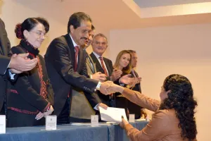 Reciben estudiantes BUAP reconocimiento como jóvenes de excelencia Banamex