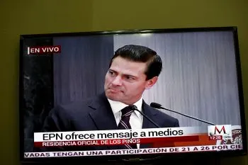Pide titular de la UIF a FGR investigar al expresidente Enrique Peña Nieto