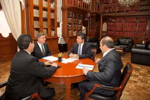 Se reúnen equipos de transición de Rivera y Gali