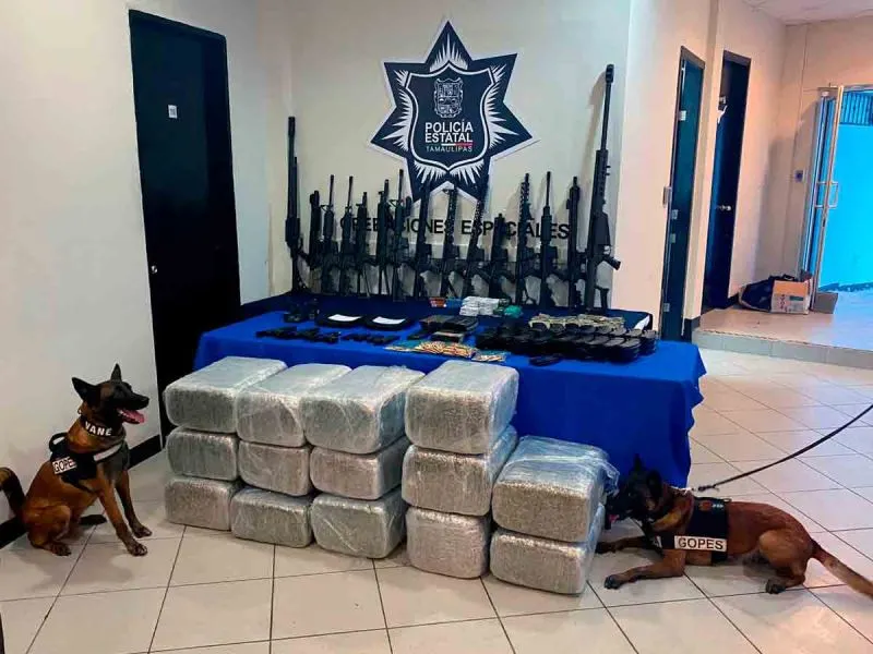 Aseguran en casa de seguridad arsenal y droga en Tamaulipas
