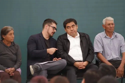 Gobernador refrenda en Atlixco su compromiso con afectados por sismos del 2017