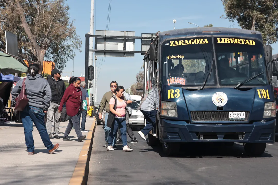 Celia Bonaga exhorta a transportistas a mantener pasamanos en condiciones adecuadas