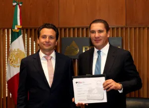 Se reúnen Moreno Valle y el director General de Pémex
