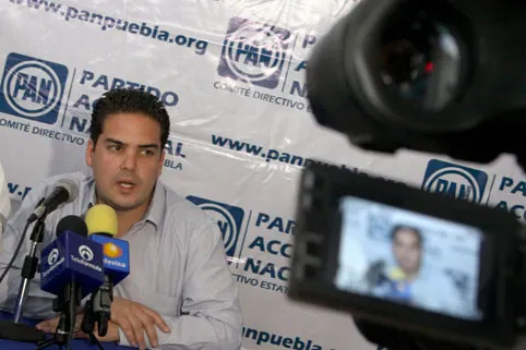 Mondragón quiere seguir al frente del PAN en Puebla