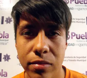 Aseguran a sujetos por daños a un automóvil