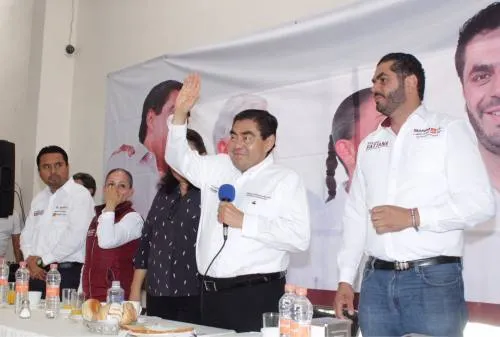 En esta elección el PRI ya no compite y su candidato es vocero de Moreno Valle: Barbosa