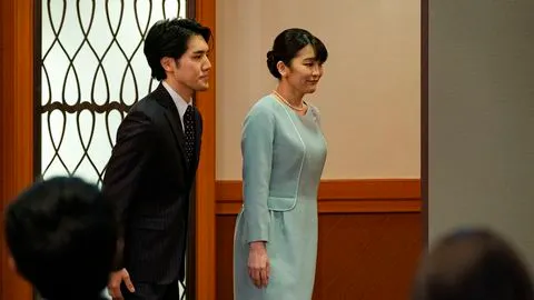 Mako se casa por el civil y deja de ser princesa de Japón